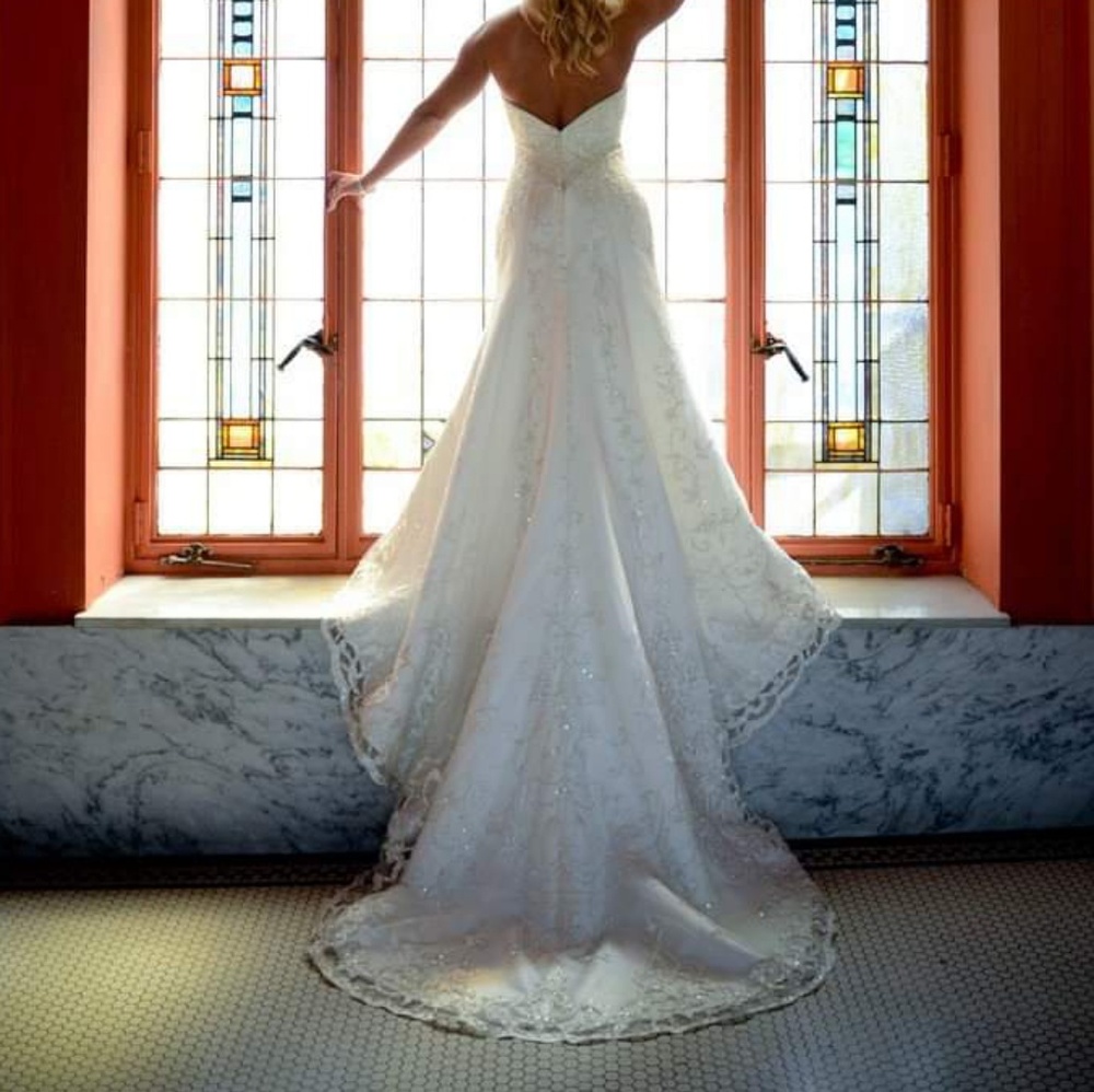 Beautiful ivory/silver beading wedding dress